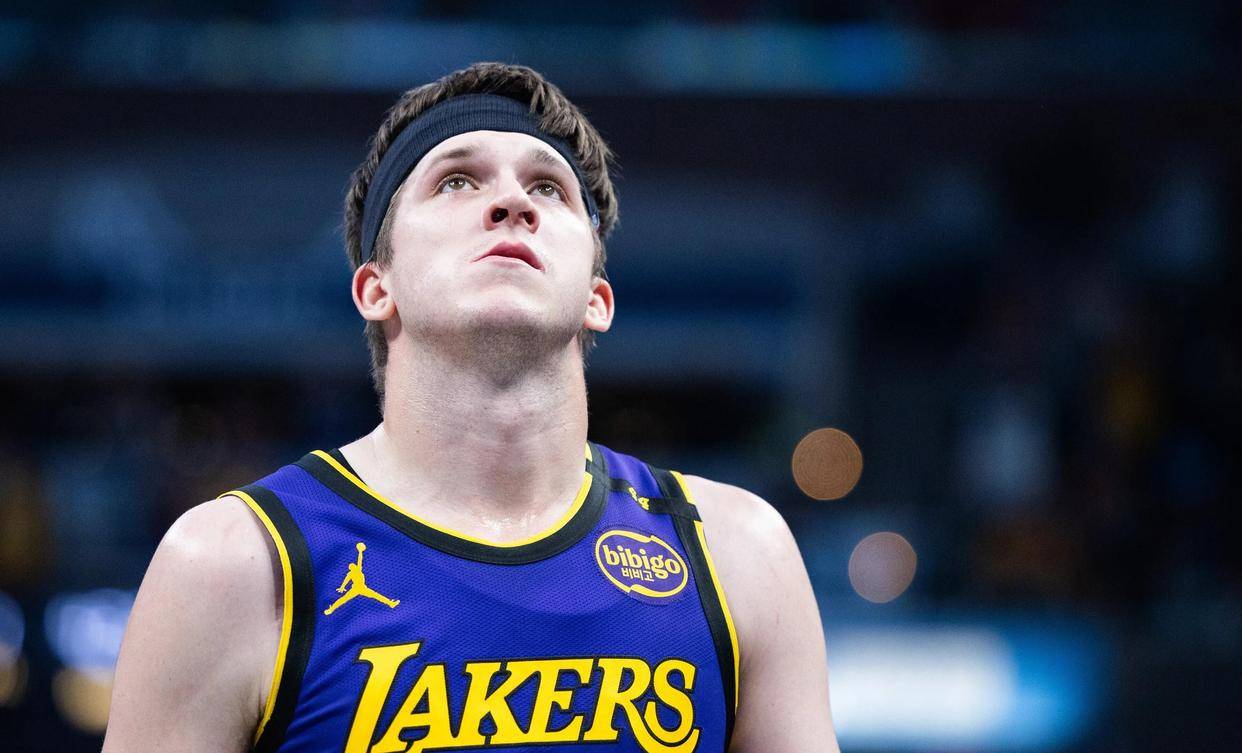 九游体育下载-科维托娃与50激战RNG分钟，出色发挥胜负难料！，东契奇焦点对战引发球迷热议的简单介绍-九游体育下载