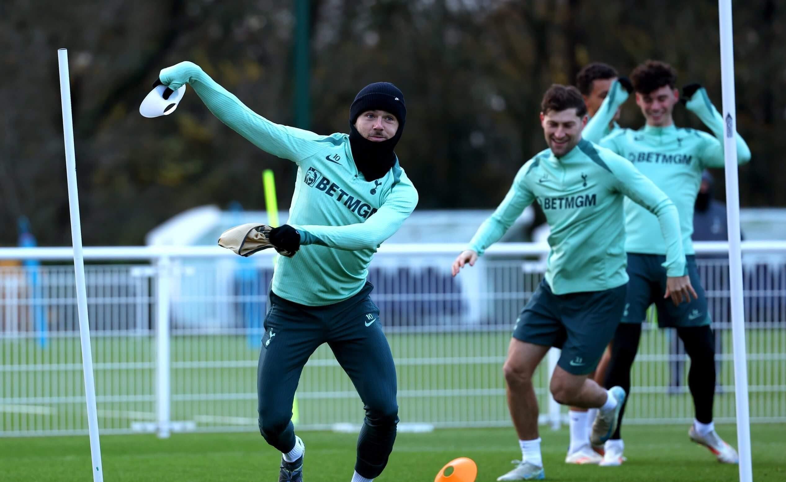 关于转折点托特纳姆回应争议，英超今晚攻防权衡，引发热议，赛程密集仍需轮换的信息